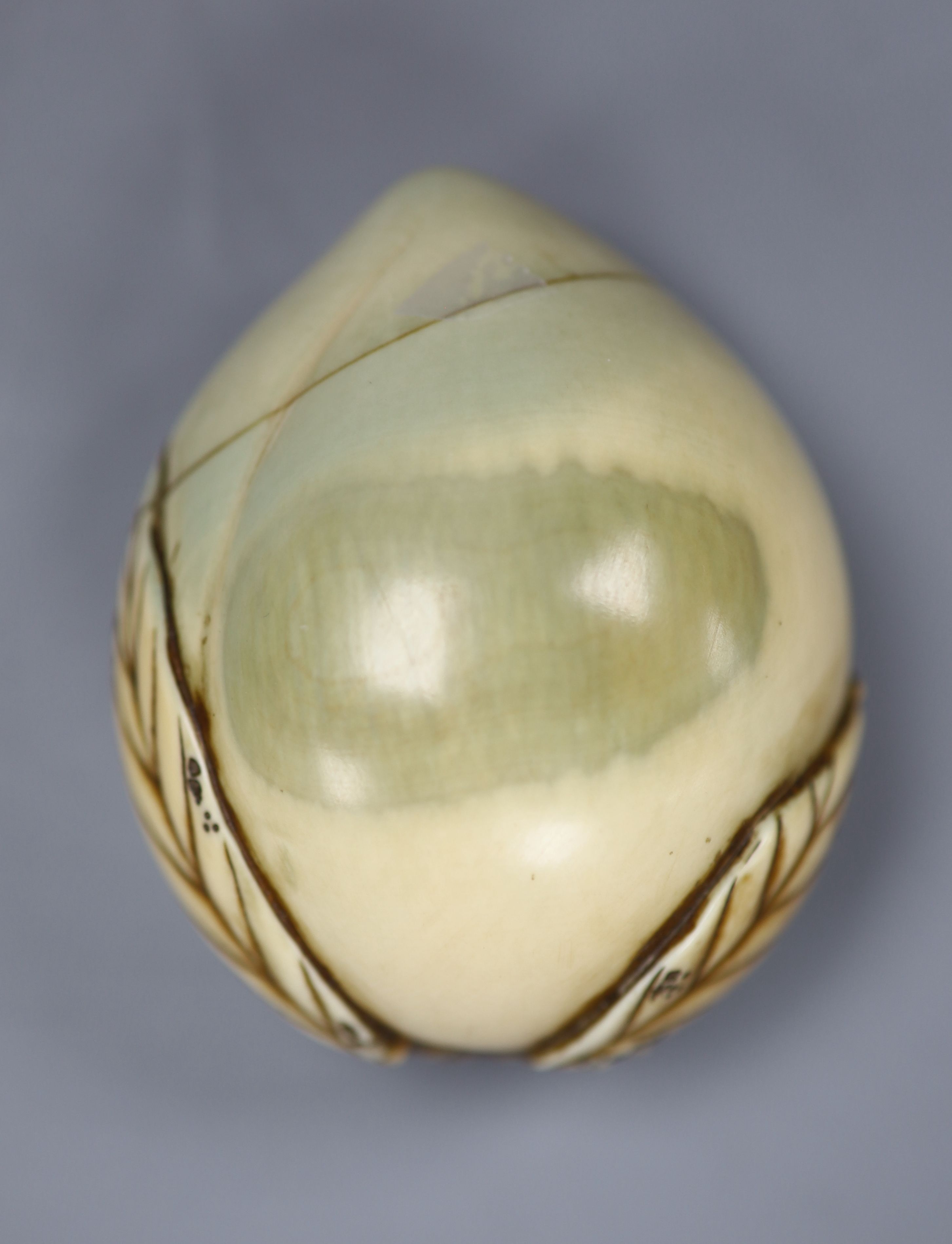 A Chinese ivory peach box, width 7cm